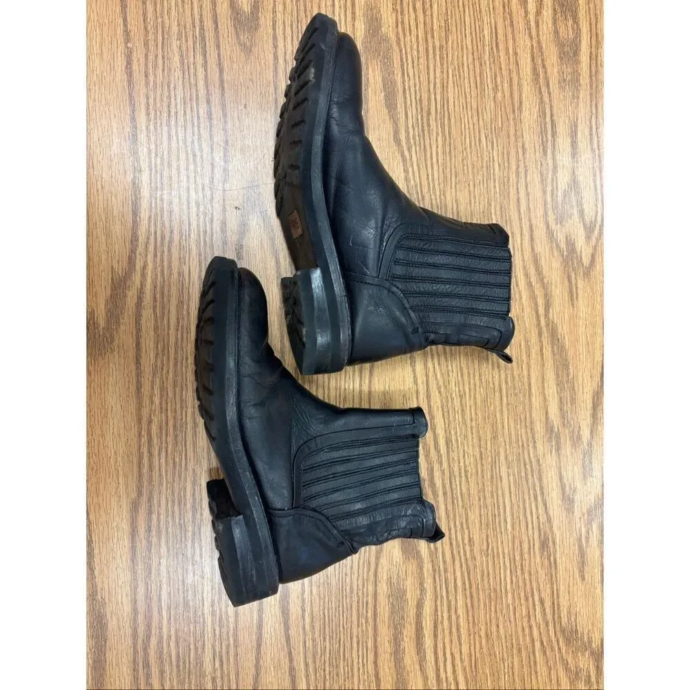 Women’s Frye Chelsea boots